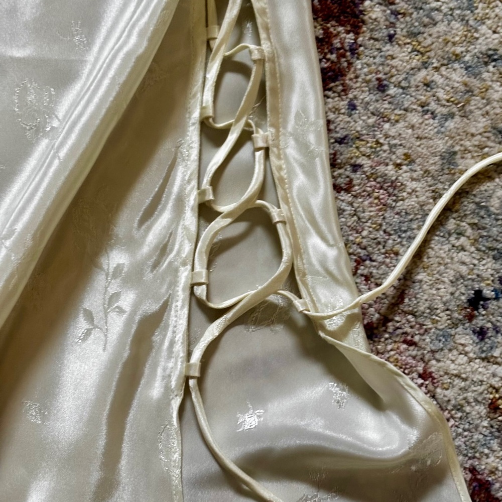 Vintage Open Side Lace-up Negligee - Size XL - Picture 4 of 12